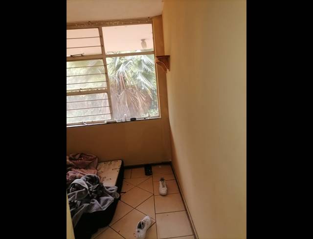 4 BEDROOM FLAT FOR SALE IN SUNNYSIDE